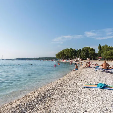 Holiday home In Stancija Paradiz *