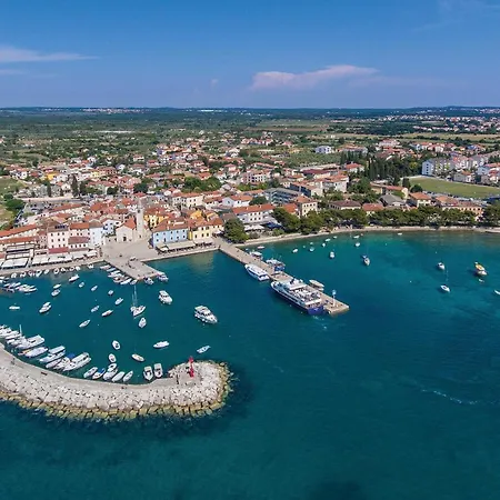 Stunning In Stancija Paradiz Holiday home *